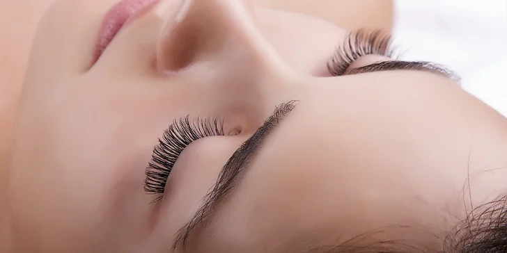 Neodolateľné 3D alebo 4D mihalnice v štúdiu krásy AJNA