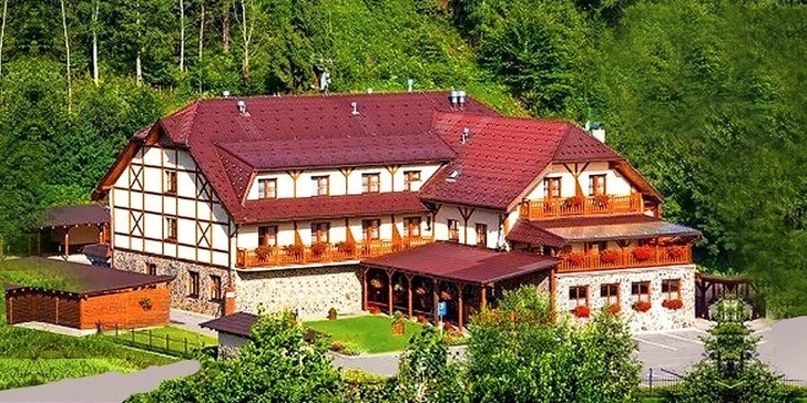 Rodinná dovolenka vo wellness hoteli Gobor*** v Západných Tatrách + 1 dieťa do 12 rokov zdarma!