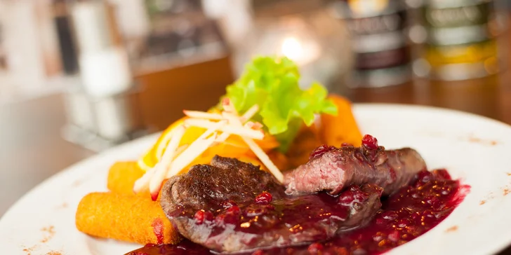 Pikantné hovädzie kúsky alebo jelení steak