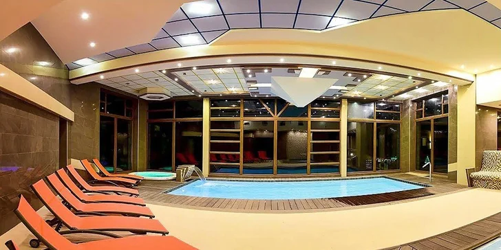 Jarná dovolenka so špičkovým wellness pre 4 až 6 osôb v prekrásnom prírodnom rezorte HOLIDAY PARK ORAVA***