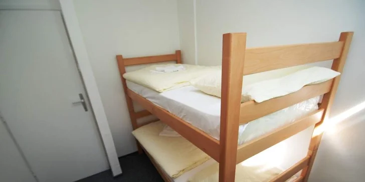 Letná pohoda v letovisku Makarska Riviéra s polpenziou