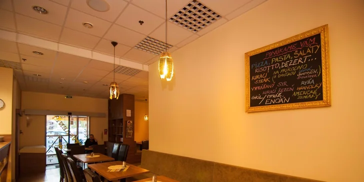 Talianska pizza alebo Bastoncini pizza tyčinky podľa výberu, nápoj v cene
