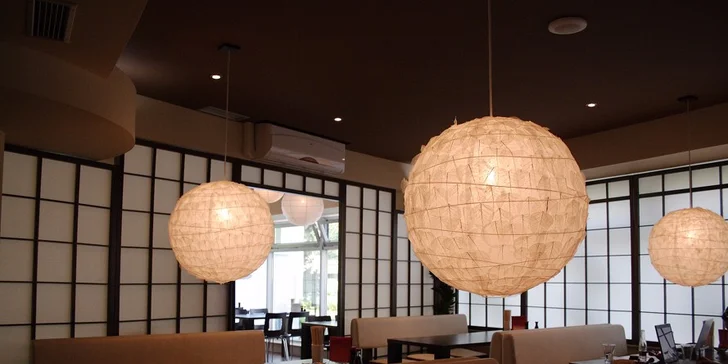 Jarný sushi set pre dvoch v TOP reštaurácii Sushihanil