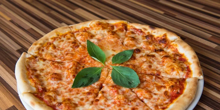 Až 3 x pizza podľa vášho vyberu s krabicou aj donáškou