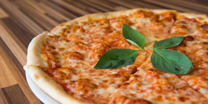Až 3 x pizza podľa vášho vyberu s krabicou aj donáškou