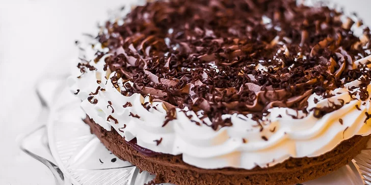 Torty podľa vášho výberu: Sacher, Harlekýn, Jadranská alebo Ovocná