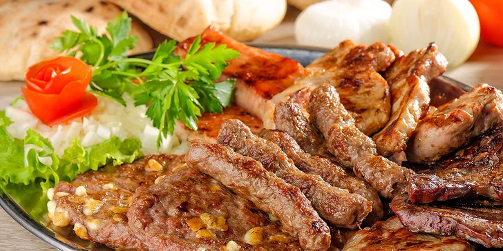 Chorvátske špeciality! Pleskavica, ražniči, čevapčiči, hranolčeky, ajvar a džuveč