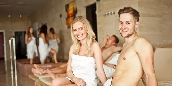 Celodenný vstup do Aqualand s možnosťou procedúry, dezertu alebo wellness