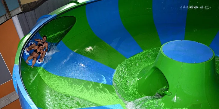 Celodenný vstup do Aqualand s možnosťou procedúry, dezertu alebo wellness