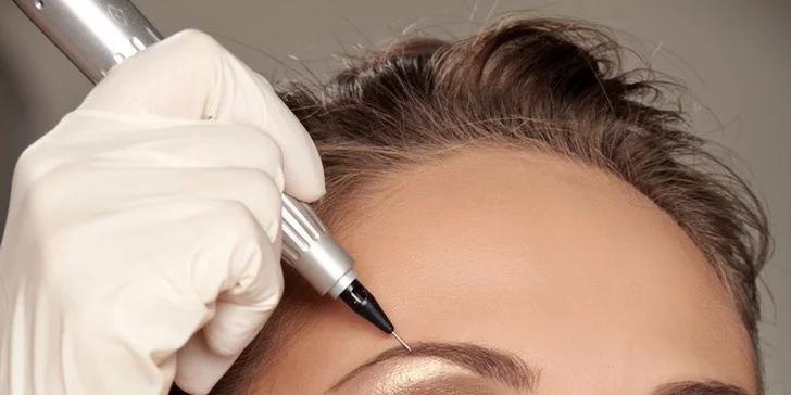 Permanentný make up obočia špeciálnou čepieľkovou 3D technikou