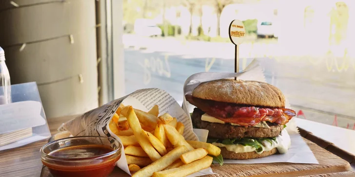 GRAND MC Pulitzer burger s hranolčekmi a domácou slepačou polievkou