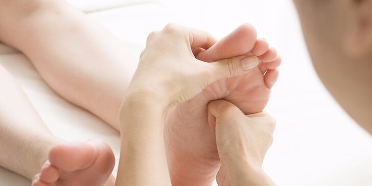 Reflexná masáž chodidiel, rúk alebo masáž chrbta