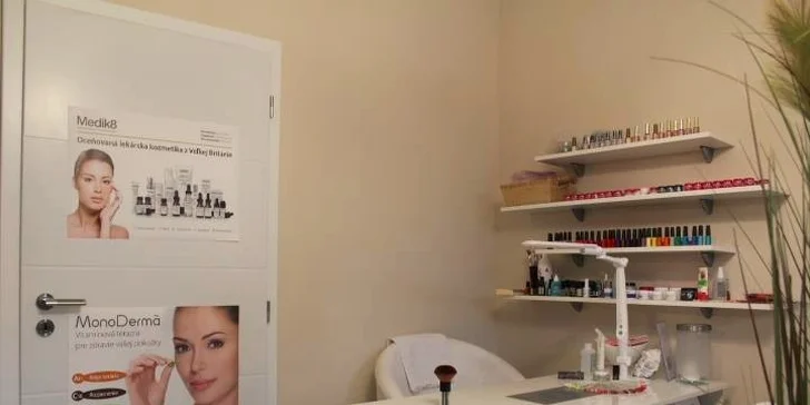 Oživte svoje ruky so Shellac manikúrou či gelovými nechtami