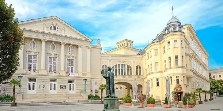 Program na júnovú sobotu? Laxenburg a Baden bei Wien – skvelý výlet na výstavu ruží aj s ochutnávkou vína!
