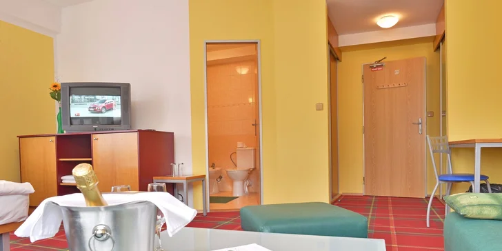 Nechajte sa zlákať skvelým jedlom, súkromným hotelovým wellnessom a čarovnou prírodou Nízkych Tatier, pobyty platné až do konca leta!