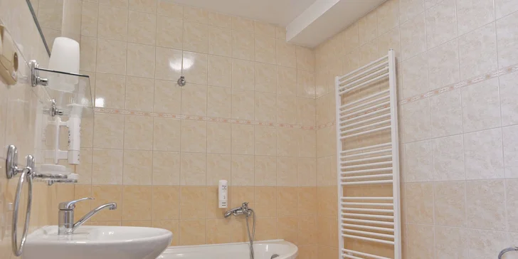 Nechajte sa zlákať skvelým jedlom, súkromným hotelovým wellnessom a čarovnou prírodou Nízkych Tatier, pobyty platné až do konca leta!