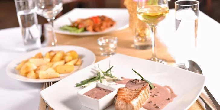 Nechajte sa zlákať skvelým jedlom, súkromným hotelovým wellnessom a čarovnou prírodou Nízkych Tatier, pobyty platné až do konca leta!