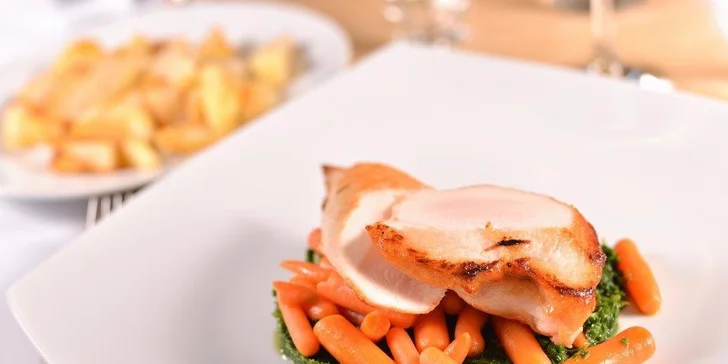 Nechajte sa zlákať skvelým jedlom, súkromným hotelovým wellnessom a čarovnou prírodou Nízkych Tatier, pobyty platné až do konca leta!
