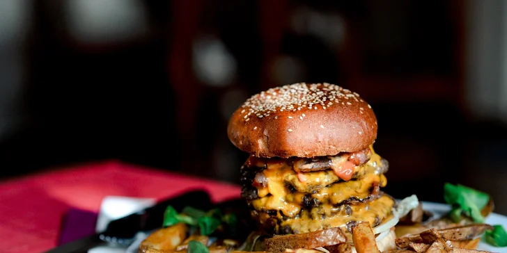 Najchutnejšie burgre v Starom Meste - na výber päť druhov, aj 800g mega burger!
