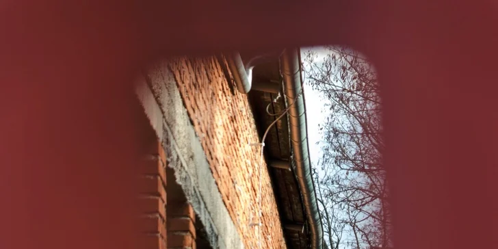Adrenalínová escape hra Divná basa - dostaňte sa z cely von!