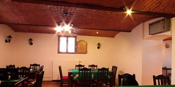XXL utopenec alebo nakladaný Hermelín + 2 veľké čapované pivá Staropramen