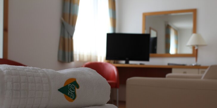 Chorvátska dovolenka pre 2 osoby na 8 dní aj s polpenziou v Hoteli Borovnik***