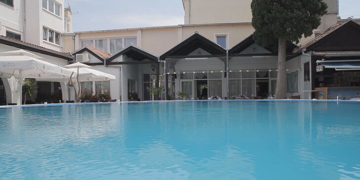 Chorvátska dovolenka pre 2 osoby na 8 dní aj s polpenziou v Hoteli Borovnik***