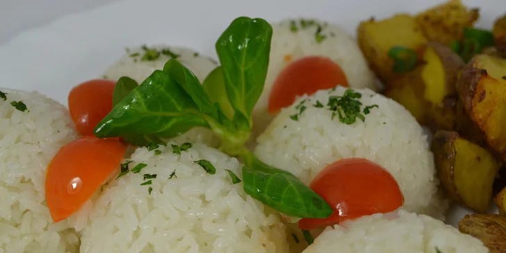 Jelení steak so šípkovou omáčkou alebo rodinné menu pre 4 osoby
