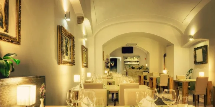 Filet mignon STEAK z pravej sviečkovice s prílohou a omáčkou podľa výberu