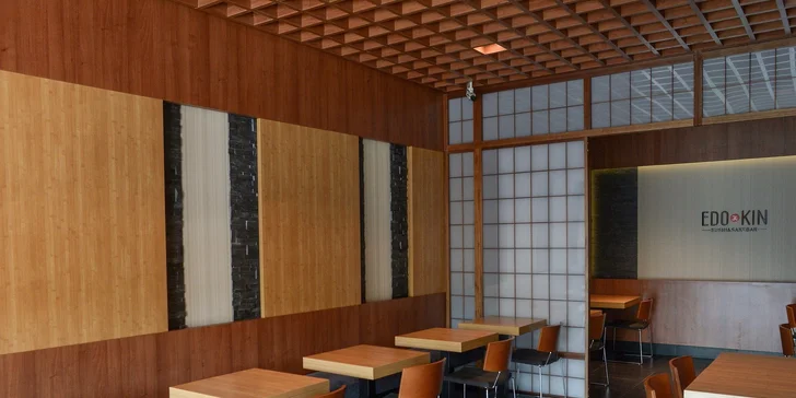 Sake set v EDO–KIN sushi & sake bar