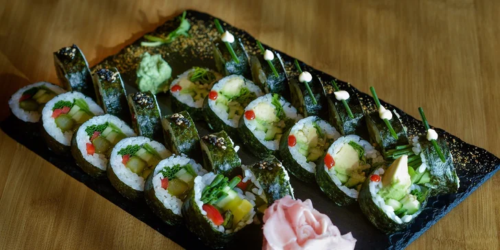 SUSHI 24 kusov! Avocado roll a Asparagus roll v EDO–KIN sushi & sake bar