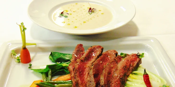 Flank steak v dvojchodovom servírovanom menu v Hoteli Bankov