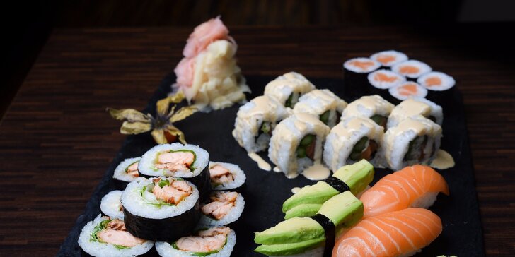 Výborné sushi pre dvoch alebo rybací rámen s kačacím šalátom v Osaka sushi bare