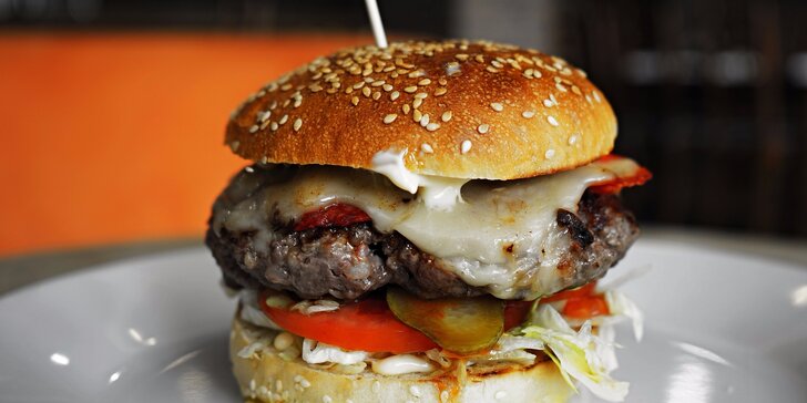 Perfektný burger v novootvorenej reštaurácii City Burger. Až 480 gramov!