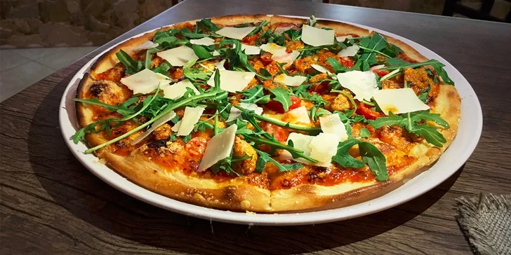 Vyberte si zo 7 druhov fajnovej pizze!