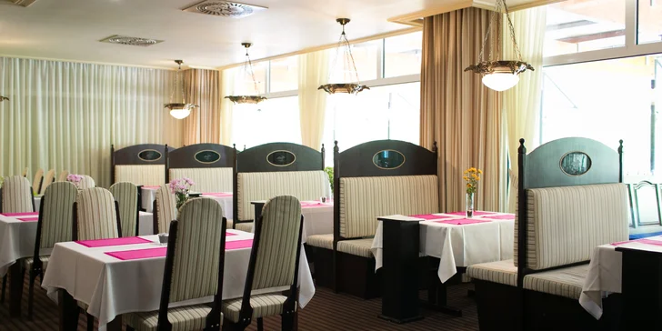 Wellness pobyt pre dve osoby s bohatou polpenziou počas letných prázdnin + zvýhodnené dieťa do 8 rokov. Len 20 minút od Bratislavy!