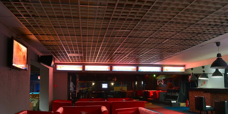 Hodina zábavy na biliarde či bowlingu