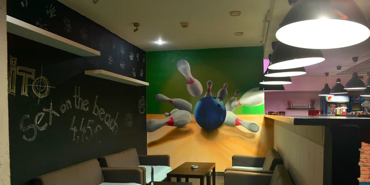 Hodina zábavy na biliarde či bowlingu