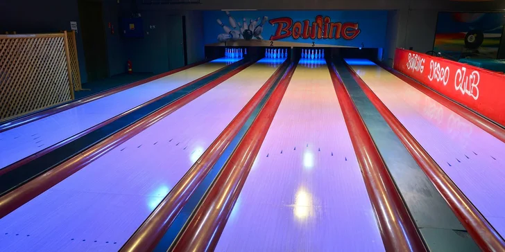 Hodina zábavy na biliarde či bowlingu