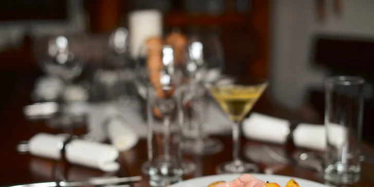 Oslávte promócie honosným obedom! 3-chodové menu s bravčovou panenkou alebo grilovaným zubáčom a aperitívom!
