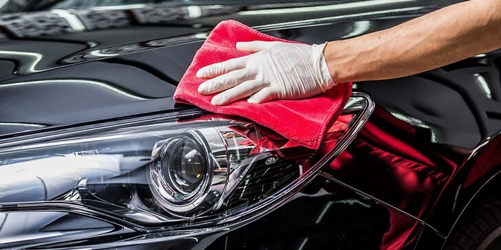 Profesionálne ručné čistenie exteriéru alebo interiéru vozidla parou