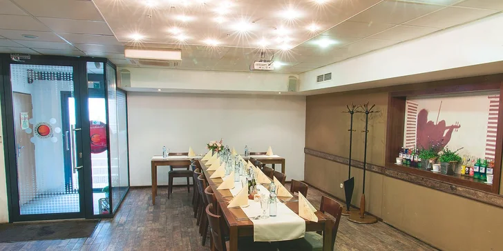 Slávnostné promočné dvojchodové alebo štvorchodové menu a bowling