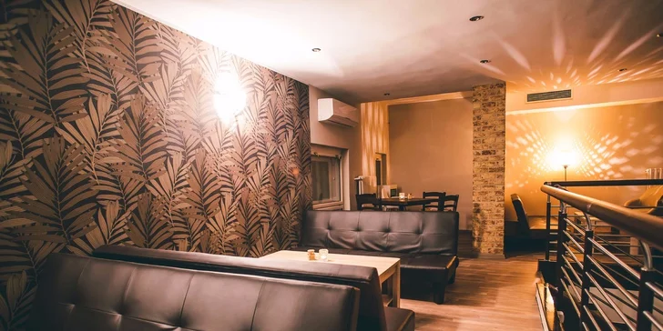 Roztočte to v štýle 90. rokov na párty v AVE café