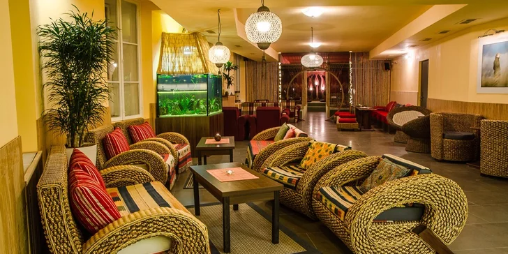 Ľadový čaj Roibos, čaj matcha alebo zelený čaj Jazmínový kvet v Chillout Garden