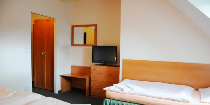 Hotel Apollon*** Kráľovský pobyt vo Valticiach, hlavnom meste vína v Čechách