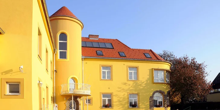 Hotel Apollon*** Kráľovský pobyt vo Valticiach, hlavnom meste vína v Čechách
