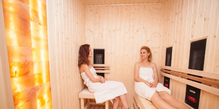 Dovolenka pri Bešeňovej v obľúbenom penzióne Motýľ*** s vyhrievaným bazénom, wellness, aktivitami a zvýhodnením pre dieťa do 12 rokov!