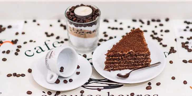 Cenná dávka životnej energie s espressom a croissantom či marlenkou