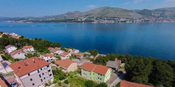 Slnečná dovolenka v Chorvátsku v apartmánoch či štúdiu pre 2 alebo 5 osôb