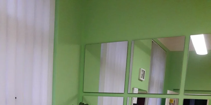 Výživná kúra pre dehydrovanú pleť alebo vyhladzujúca kúra a čistenie ultrazvukom